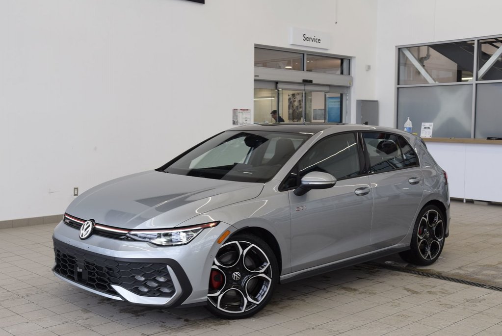 Volkswagen Golf GTI AUTOBAHN+ARTVELOUR+HARMAN 2025 à Laval, Québec - 1 - w1024h768px