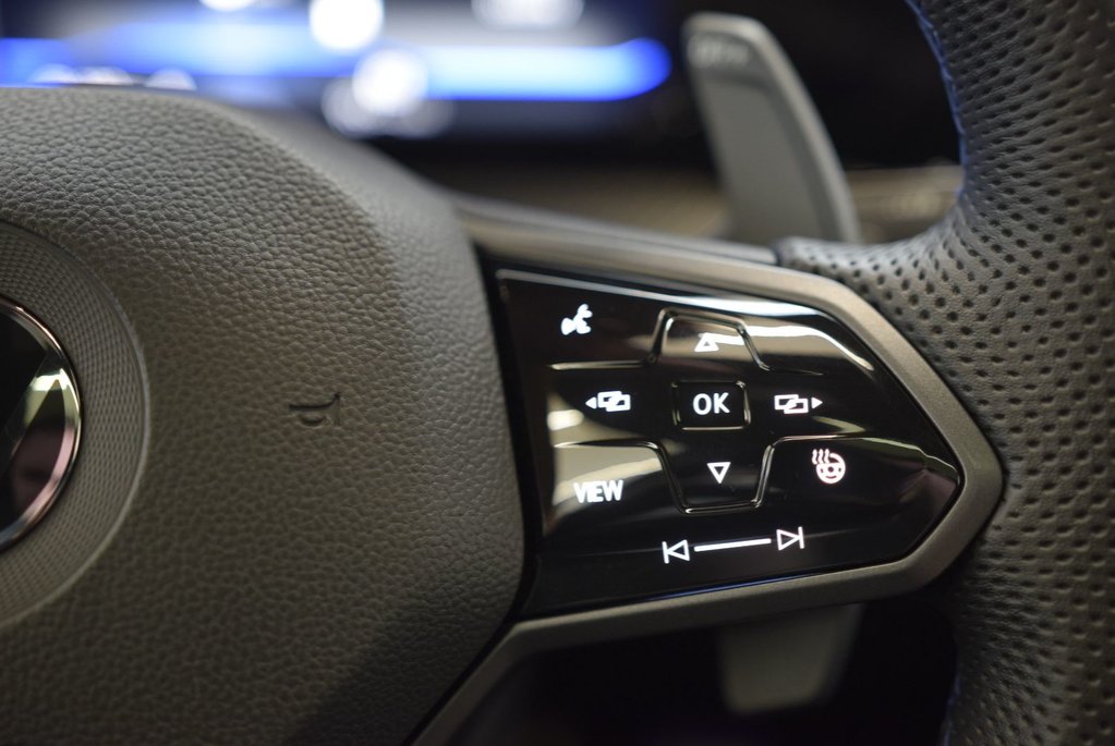 Volkswagen Golf R TOIT PANO+DSG+CUIR+LED+NAV 2022 à Laval, Québec - 15 - w1024h768px