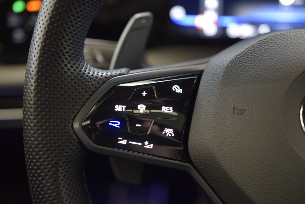 Volkswagen Golf R TOIT PANO+DSG+CUIR+LED+NAV 2022 à Laval, Québec - 14 - w1024h768px