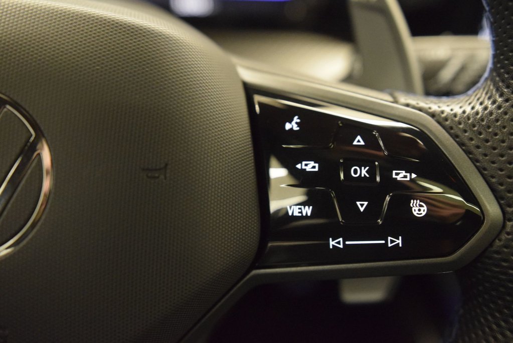 Volkswagen Golf R DSG+TOIT PANO+8 PNEUS 8 MAG 2024 à Laval, Québec - 27 - w1024h768px