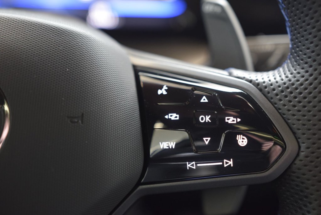 Volkswagen Golf R TOIT PANO+CUIR+CARBON+LED 2024 à Laval, Québec - 26 - w1024h768px