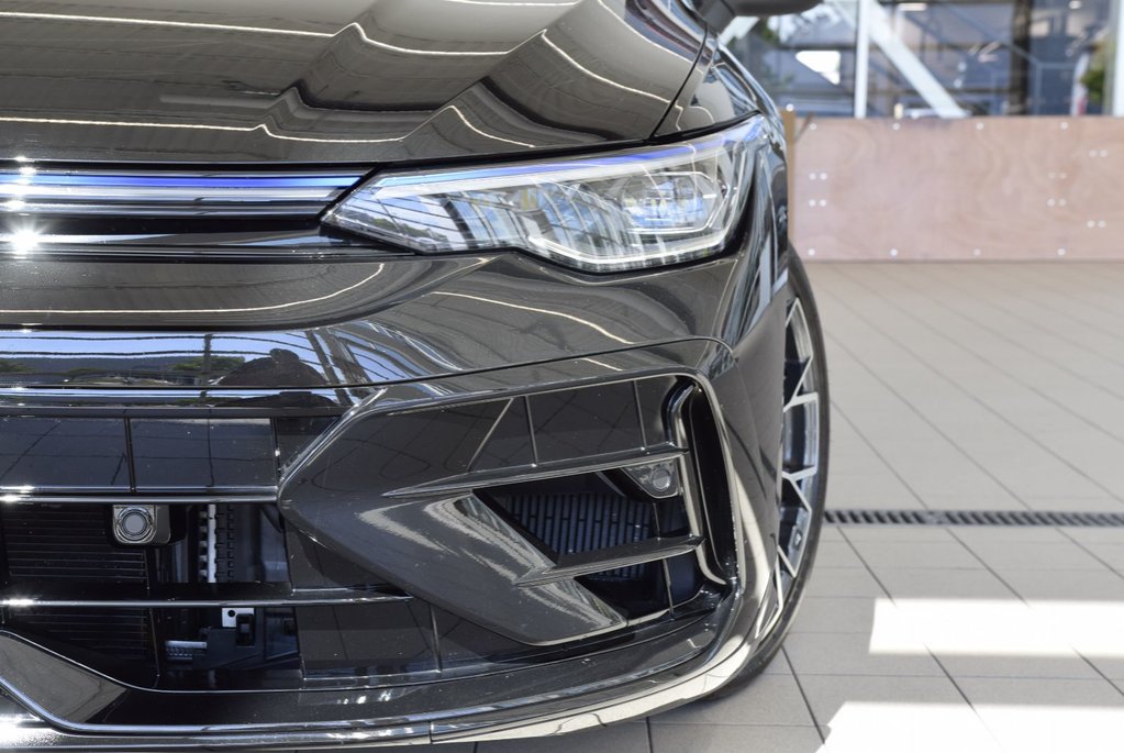 2025 Volkswagen Golf R TOIT PANO+AKRAPOVIC+AWD+ in Laval, Quebec - 7 - w1024h768px