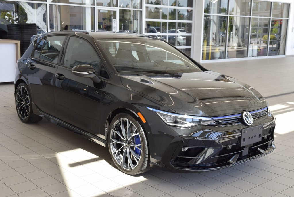 2025 Volkswagen Golf R TOIT PANO+AKRAPOVIC+AWD+ in Laval, Quebec - 12 - w1024h768px