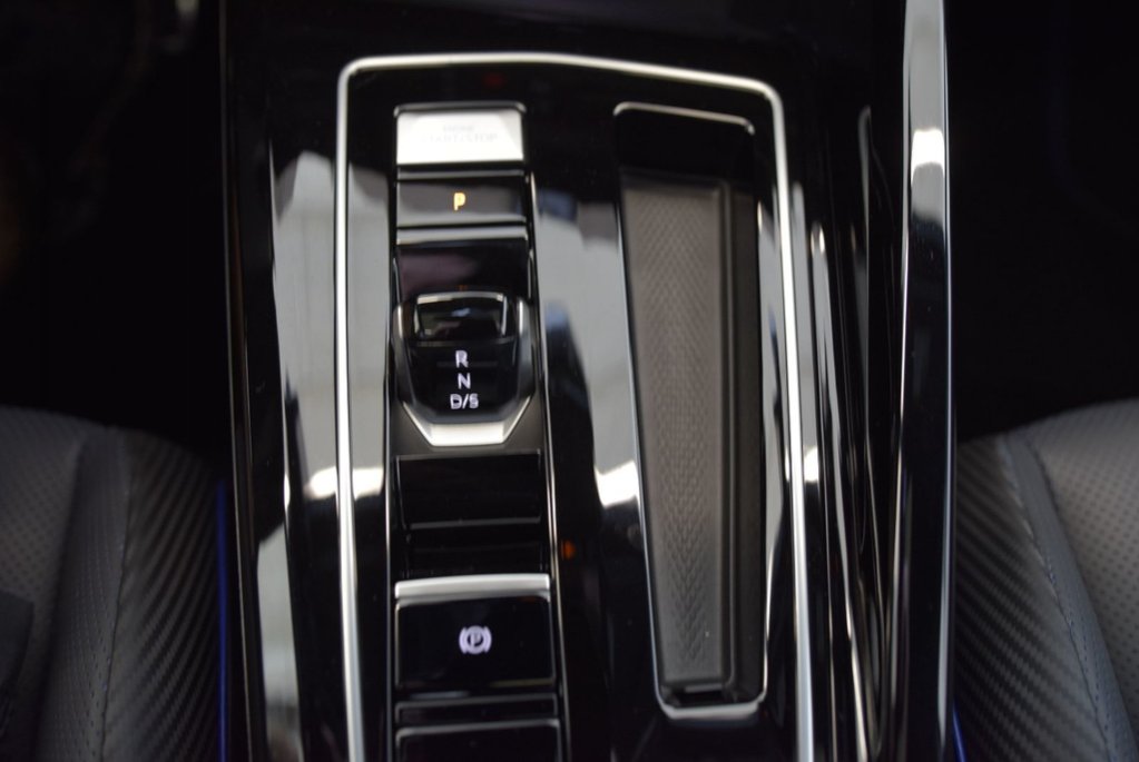 Volkswagen Golf R BLACK EDITION+AKRAPOVIC+ 2025 à Laval, Québec - 31 - w1024h768px