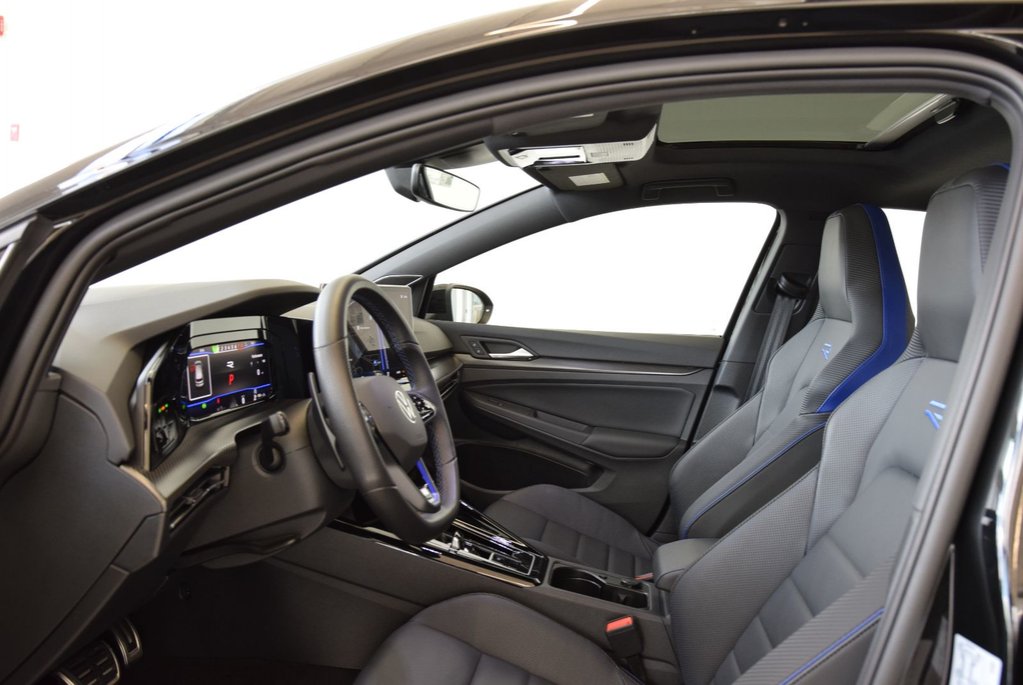 Volkswagen Golf R BLACK EDITION+AKRAPOVIC+ 2025 à Laval, Québec - 21 - w1024h768px
