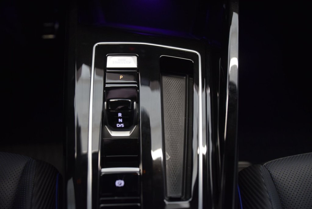 Volkswagen Golf R BLACK EDITION+AKKRAPOVIC 2025 à Laval, Québec - 32 - w1024h768px