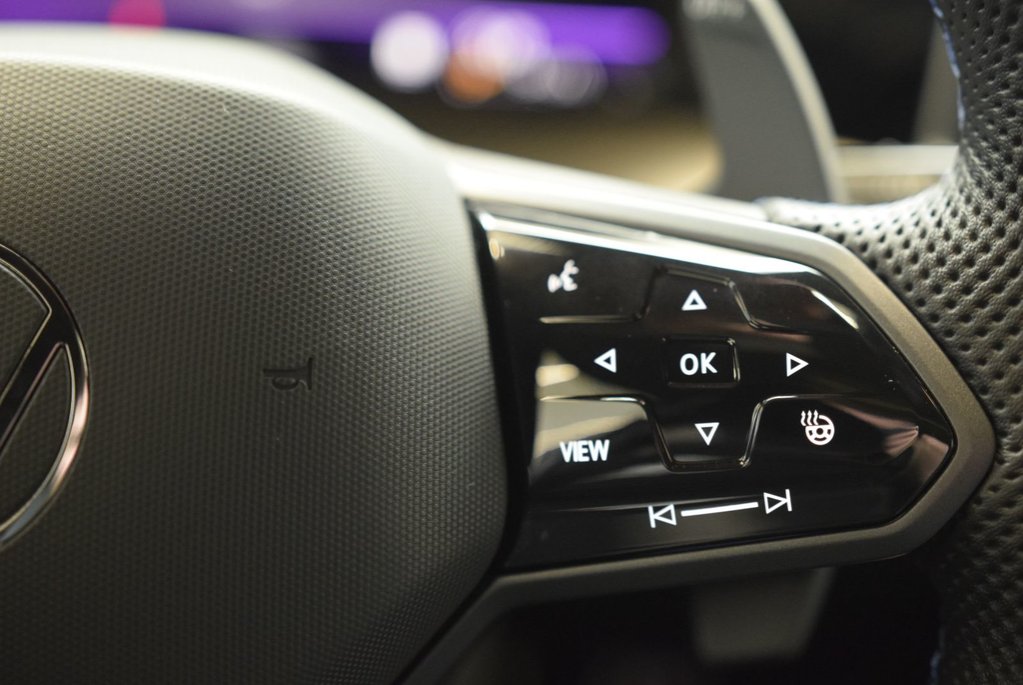 Volkswagen Golf R BLACK EDITION+AKKRAPOVIC 2025 à Laval, Québec - 28 - w1024h768px