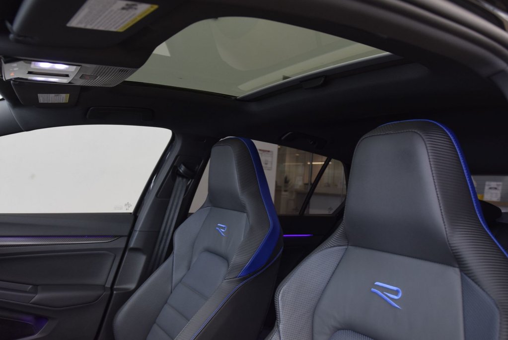 Volkswagen Golf R BLACK EDITION+AKKRAPOVIC 2025 à Laval, Québec - 5 - w1024h768px