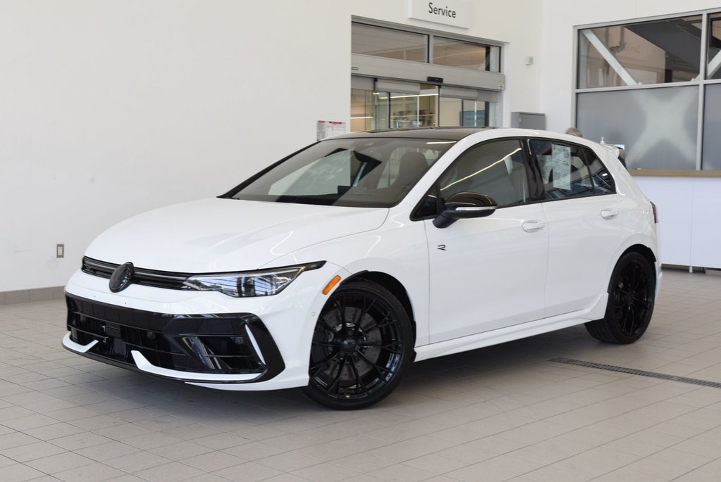 2025 Volkswagen Golf R BLACK EDITION+AKKRAPOVIC in Laval, Quebec - 1 - w1024h768px