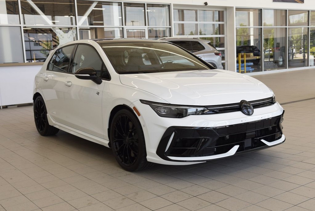 2025 Volkswagen Golf R BLACK EDITION+AKKRAPOVIC in Laval, Quebec - 11 - w1024h768px