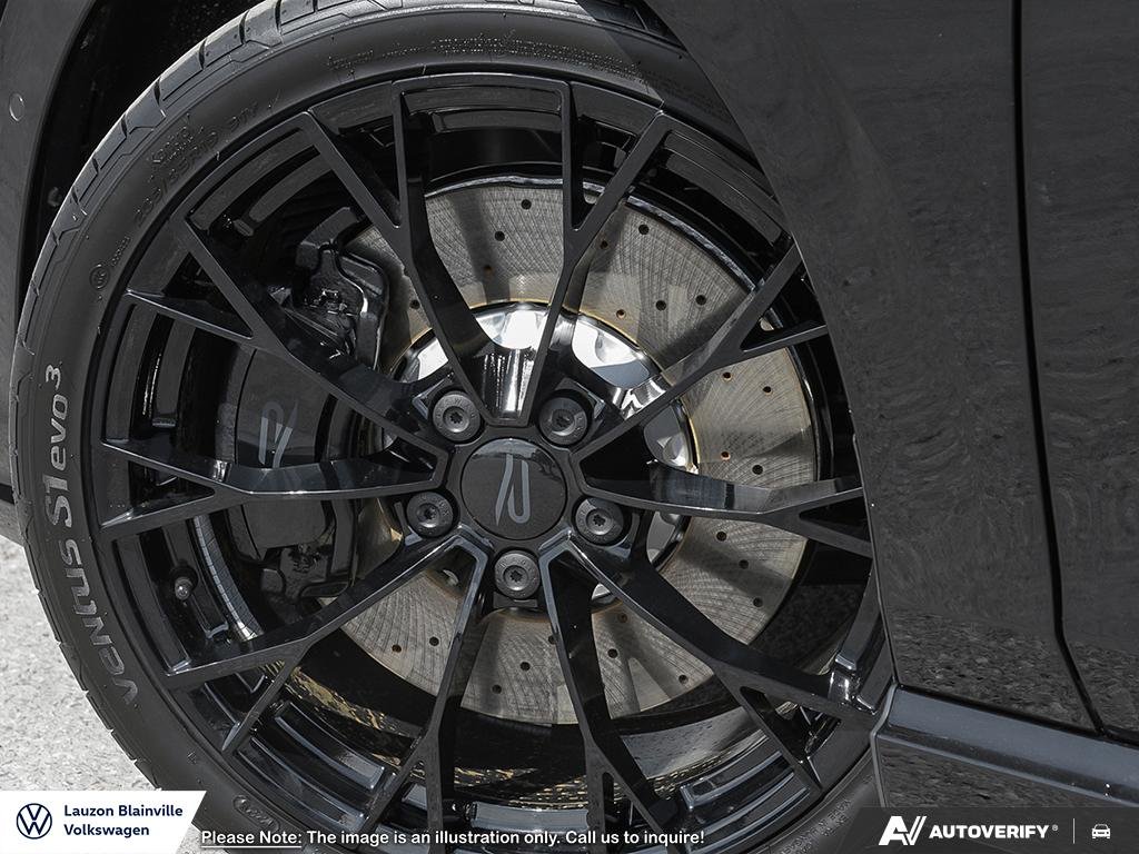 2026 Volkswagen Golf R Black Edition in Laval, Quebec - 8 - w1024h768px