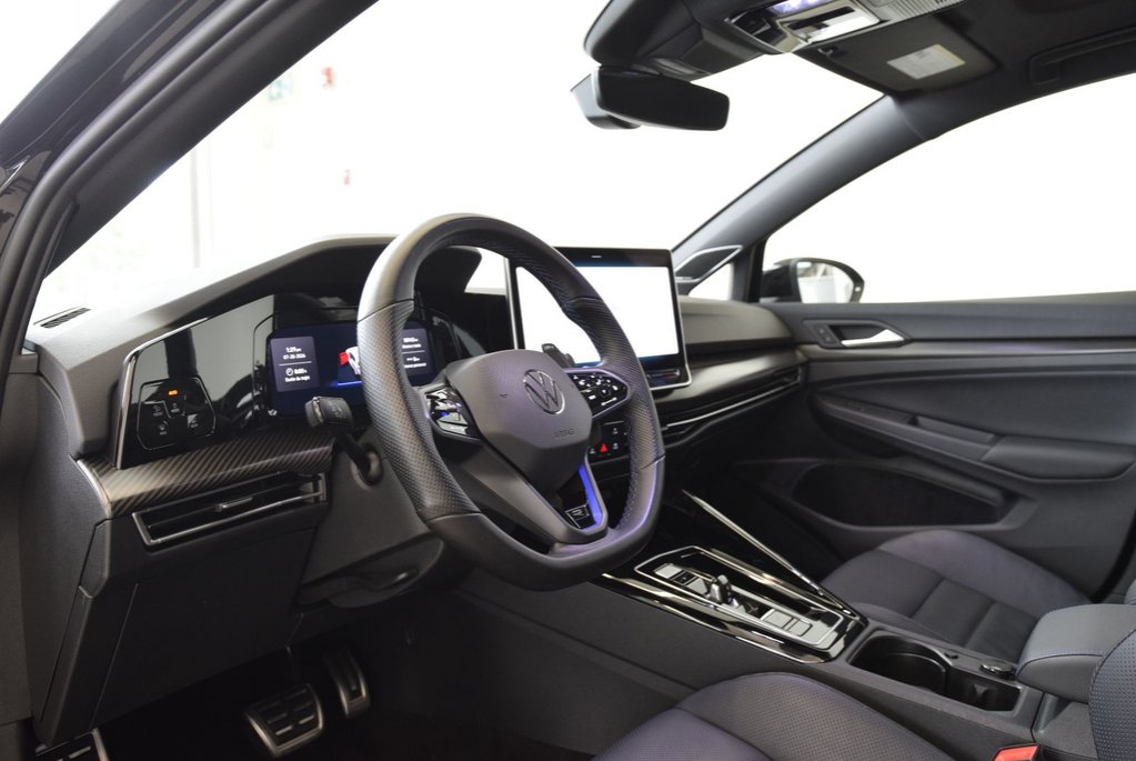 2026 Volkswagen Golf R BLACK EDITION+AKKRAPOVIC in Laval, Quebec - 9 - w1024h768px