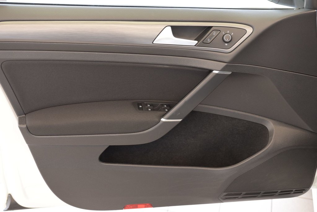 Volkswagen Golf COMFORTLINE+BAS KM+MAG+ 2020 à Laval, Québec - 17 - w1024h768px