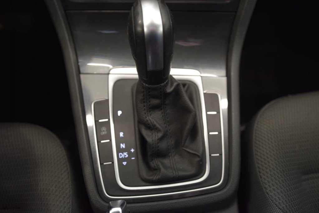 Volkswagen Golf A-C+CAMERA+BAS KM+BLUETOOTH 2020 à Laval, Québec - 25 - w1024h768px