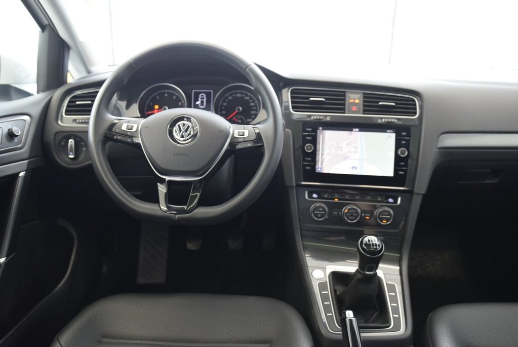 2021 Volkswagen Golf HIGHLINE+TOIT PANO+CUIR+ in Laval, Quebec - 23 - w1024h768px