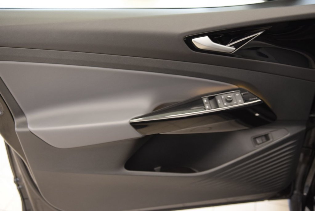 2021 Volkswagen ID.4 PRO+AWD+STATEMENT+CUIR+ in Laval, Quebec - 24 - w1024h768px