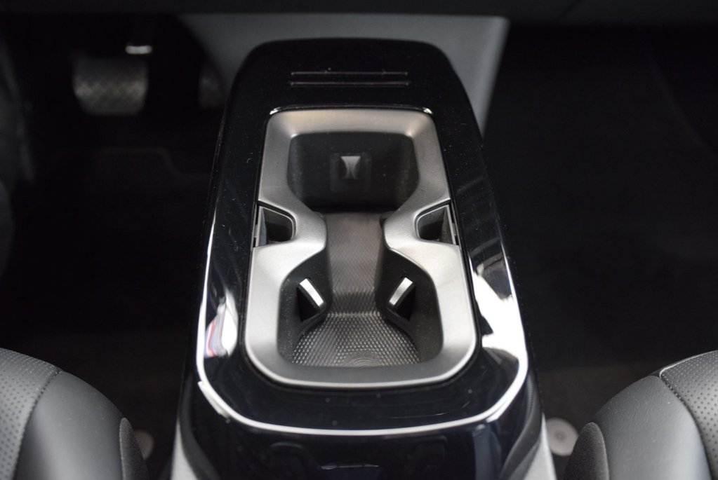 2021 Volkswagen ID.4 PRO+STATEMENT+AWD+BAS KM in Laval, Quebec - 30 - w1024h768px