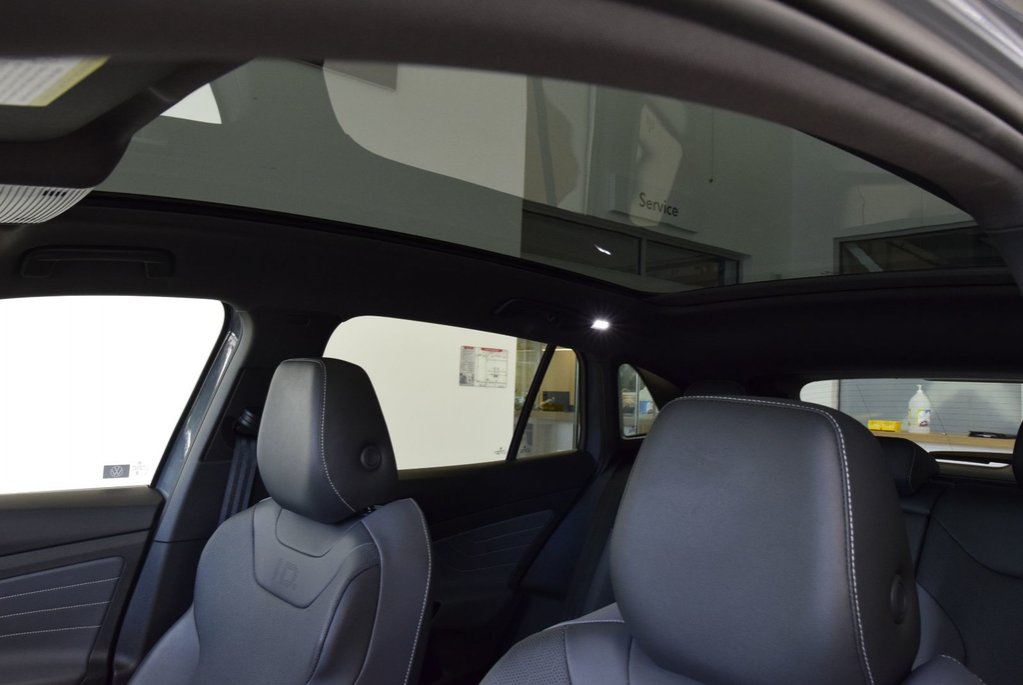 2023 Volkswagen ID.4 PRO+STATEMENT+AWD+TOIT PANO in Laval, Quebec - 8 - w1024h768px