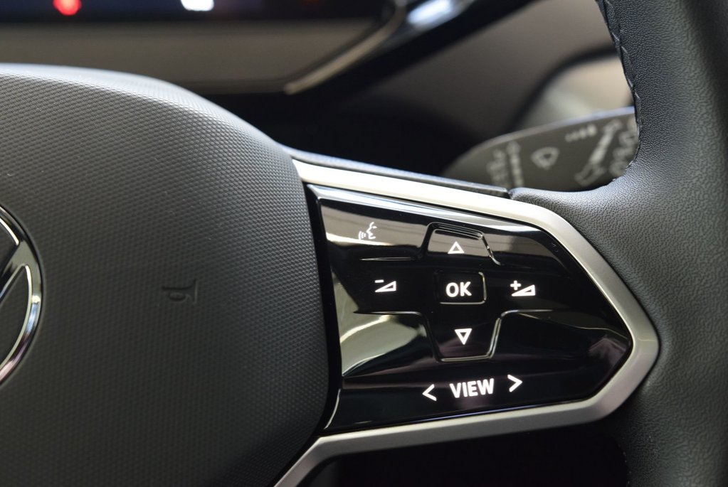 2023 Volkswagen ID.4 PRO+STATEMENT+AWD+TOIT PANO in Laval, Quebec - 24 - w1024h768px