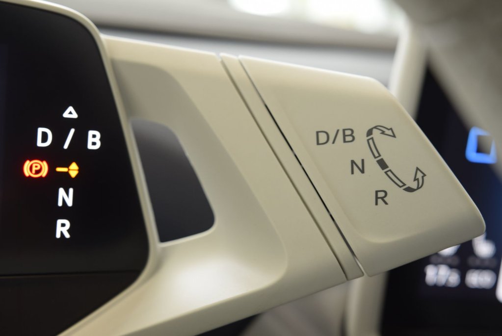 2023 Volkswagen ID.4 PRO+STATEMENT+AWD+CUIR BLANC in Laval, Quebec - 26 - w1024h768px