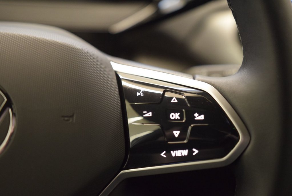 2023 Volkswagen ID.4 PRO+STATEMENT+AWD+CUIR+ in Laval, Quebec - 21 - w1024h768px