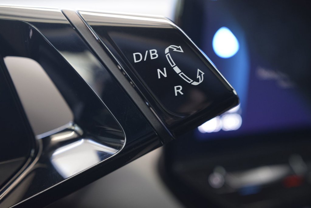 2023 Volkswagen ID.4 PRO+S+STATEMENT+AWD+TOIT PANO in Laval, Quebec - 29 - w1024h768px