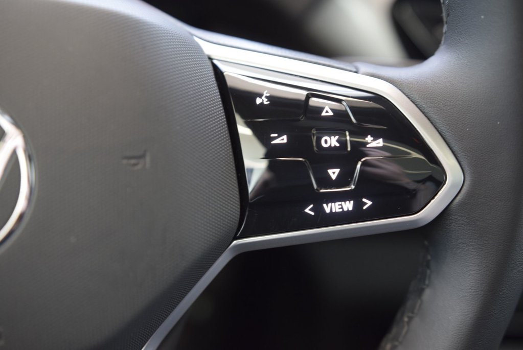 2023 Volkswagen ID.4 PRO S+AWD+STATEMENT+TOIT PANO in Laval, Quebec - 25 - w1024h768px