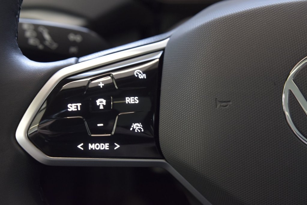 2023 Volkswagen ID.4 PRO S+AWD+STATEMENT+TOIT PANO in Laval, Quebec - 23 - w1024h768px