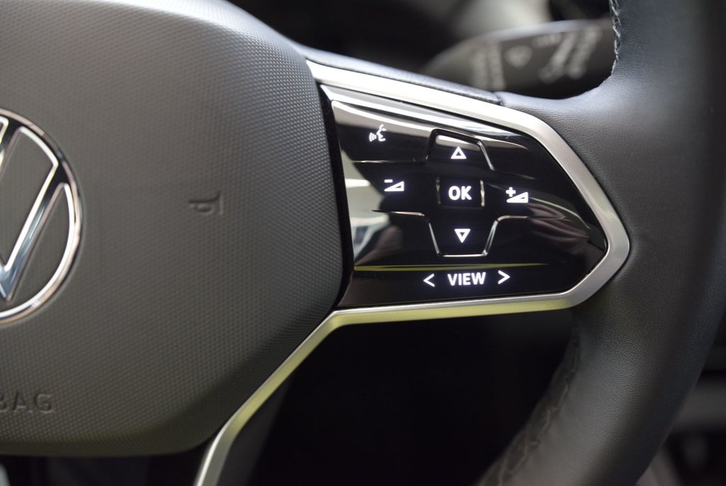 2023 Volkswagen ID.4 PRO+S+CUIR+TOIT PANO+LED+ in Laval, Quebec - 27 - w1024h768px