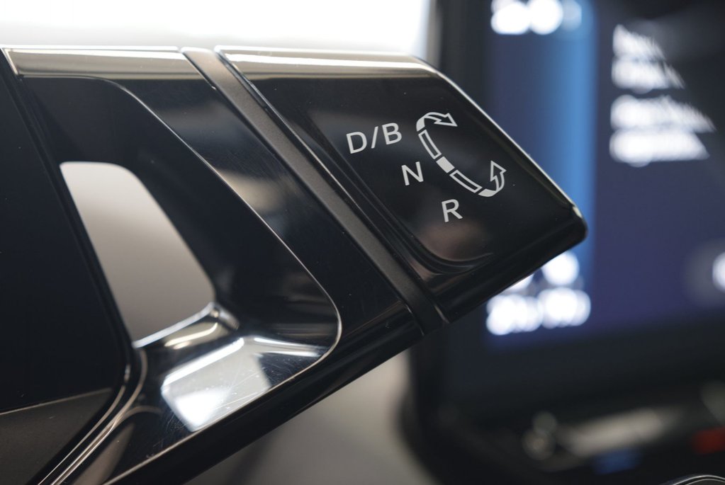2023 Volkswagen ID.4 PRO+S+CUIR+TOIT PANO+LED+ in Laval, Quebec - 33 - w1024h768px