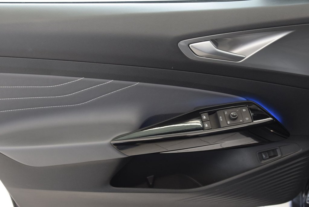 2023 Volkswagen ID.4 PRO+S+THERMO+AWD+CUIR+ in Laval, Quebec - 18 - w1024h768px