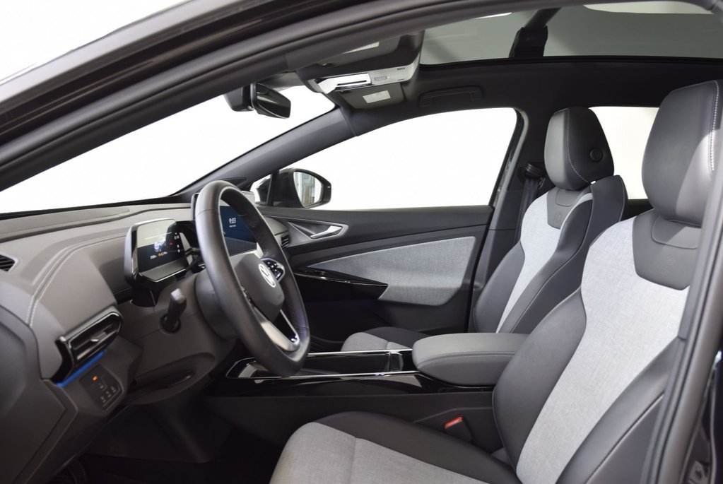 2023 Volkswagen ID.4 PRO+TOIT PANO+THERMOPOMPE in Laval, Quebec - 18 - w1024h768px