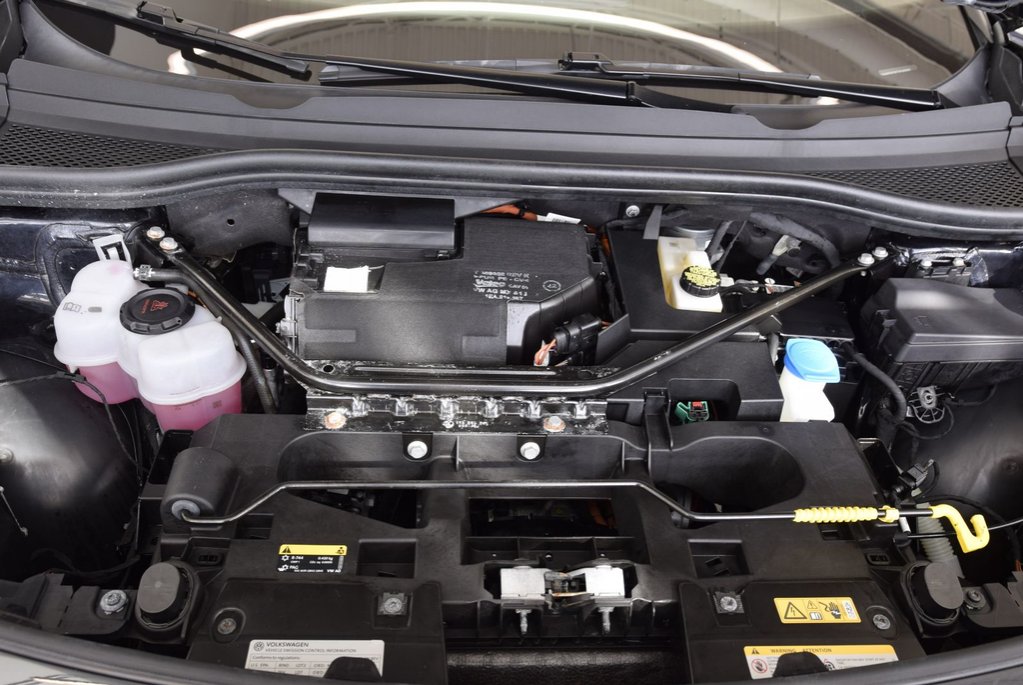 2023 Volkswagen ID.4 PRO+TOIT PANO+THERMOPOMPE in Laval, Quebec - 16 - w1024h768px