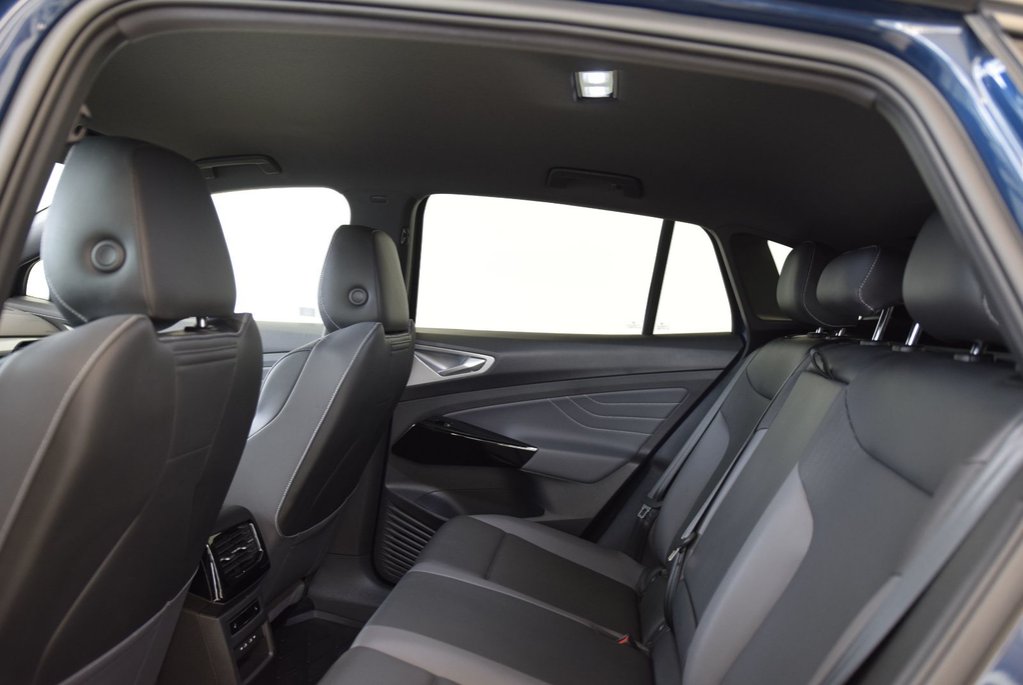 Volkswagen ID.4 PRO+S+AWD+BAS KM+NAV+LED 2023 à Laval, Québec - 20 - w1024h768px