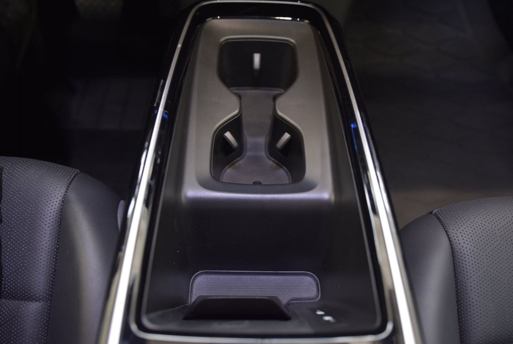 Volkswagen ID.4 PRO+S+AWD+BAS KM+NAV+LED 2023 à Laval, Québec - 28 - w1024h768px