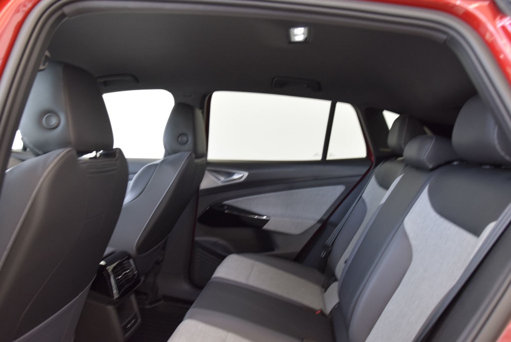 Volkswagen ID.4 PRO+AWD+LED+CAMERA+WOW 2024 à Laval, Québec - 20 - w1024h768px