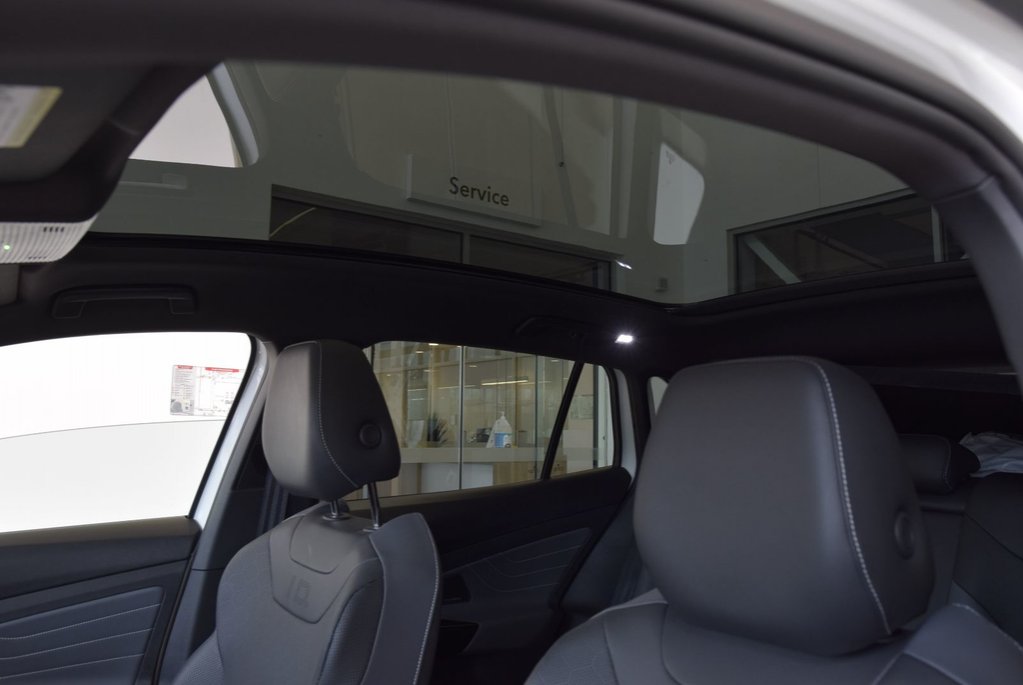 Volkswagen ID.4 PRO+S+AWD+TOIT PANO+8 PNEUS 2024 à Laval, Québec - 8 - w1024h768px