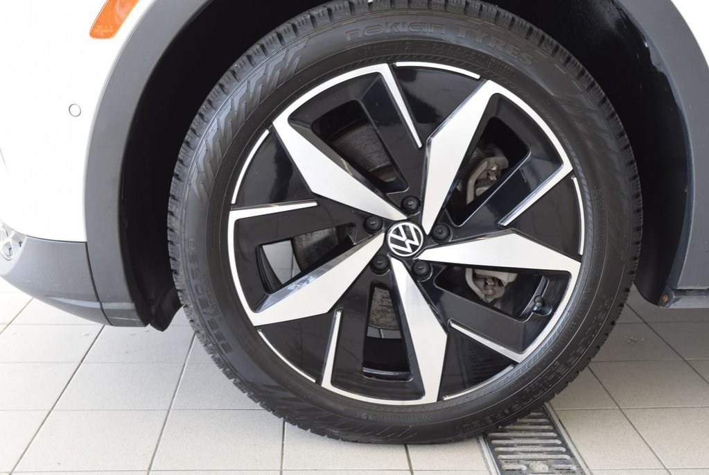 Volkswagen ID.4 PRO+S+AWD+TOIT PANO+8 PNEUS 2024 à Laval, Québec - 7 - w1024h768px