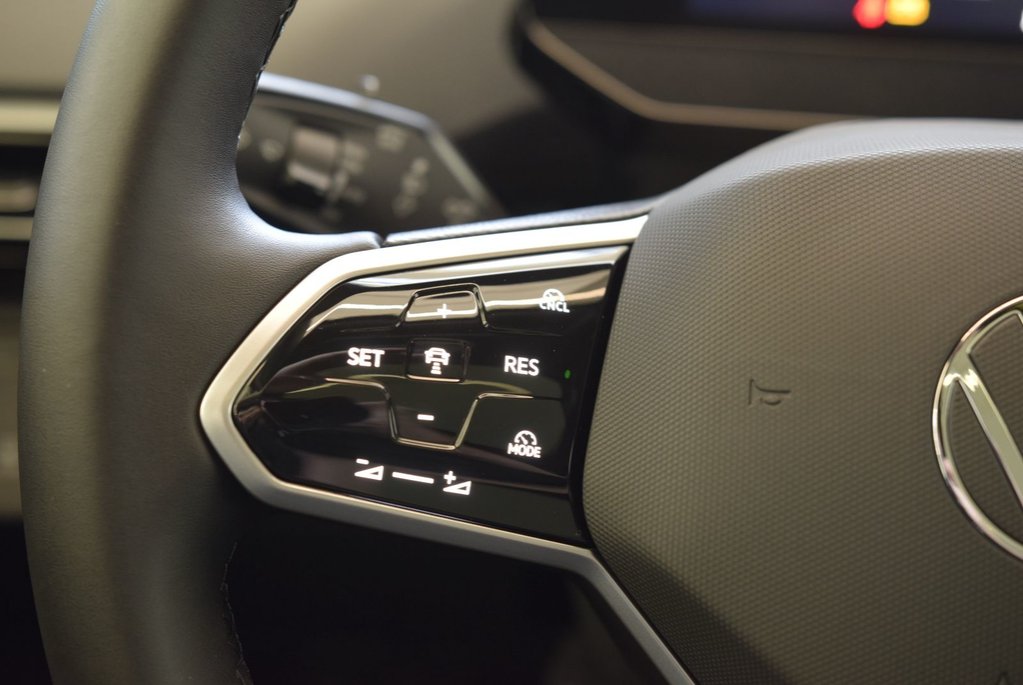 Volkswagen ID.4 Pro S+THERMO+CUIR+TOIT PANO 2025 à Laval, Québec - 25 - w1024h768px