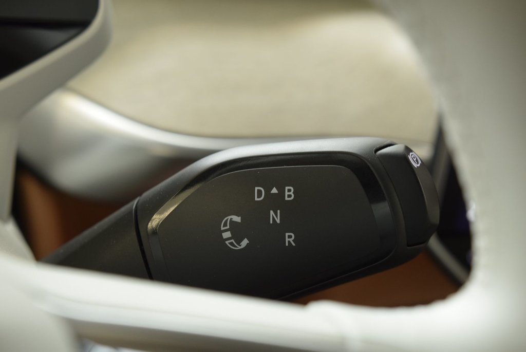 Volkswagen ID. Buzz 1ST EDITION+TOIT PANO+CAPITAINE+AWD 2025 à Laval, Québec - 28 - w1024h768px