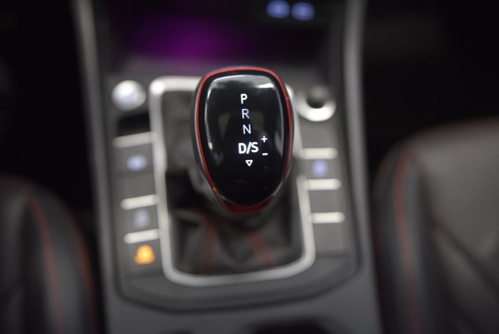 Volkswagen Jetta GLI DSG+CUIR+TOIT+LED+NAV+WOW 2023 à Laval, Québec - 23 - w1024h768px