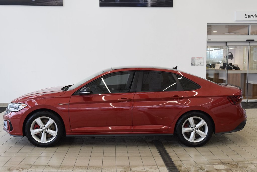 Volkswagen Jetta GLI DSG+CUIR+TOIT+LED+NAV+WOW 2023 à Laval, Québec - 3 - w1024h768px