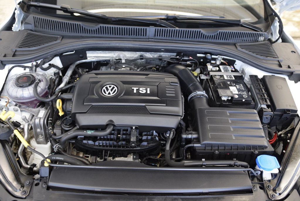 Volkswagen Jetta GLI AUTOBAHN+CUIR+TOIT+LED+ 2023 à Laval, Québec - 14 - w1024h768px