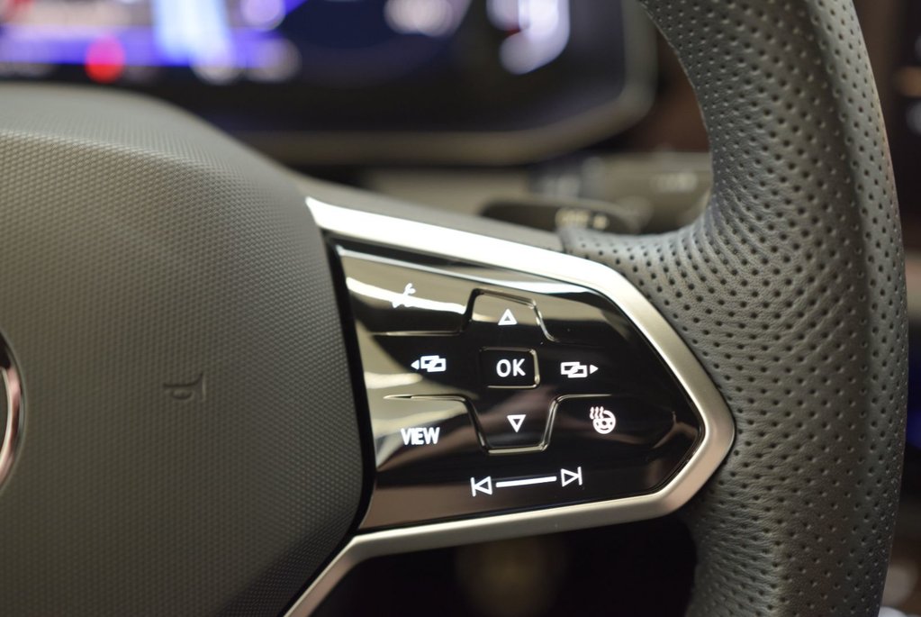 Volkswagen Jetta GLI AUTOBAHN+CUIR+TOIT+LED+ 2025 à Laval, Québec - 25 - w1024h768px