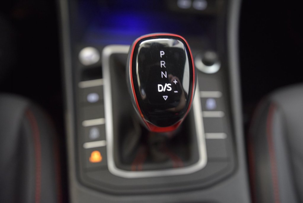 Volkswagen Jetta GLI AUTOBAHN+CUIR+TOIT+LED+ 2025 à Laval, Québec - 30 - w1024h768px