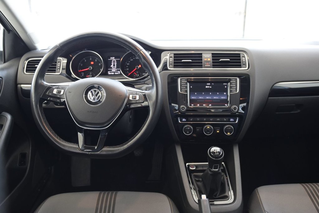 2017  Jetta WOLFSBURG+TOIT+LED+WOW in Laval, Quebec - 23 - w1024h768px