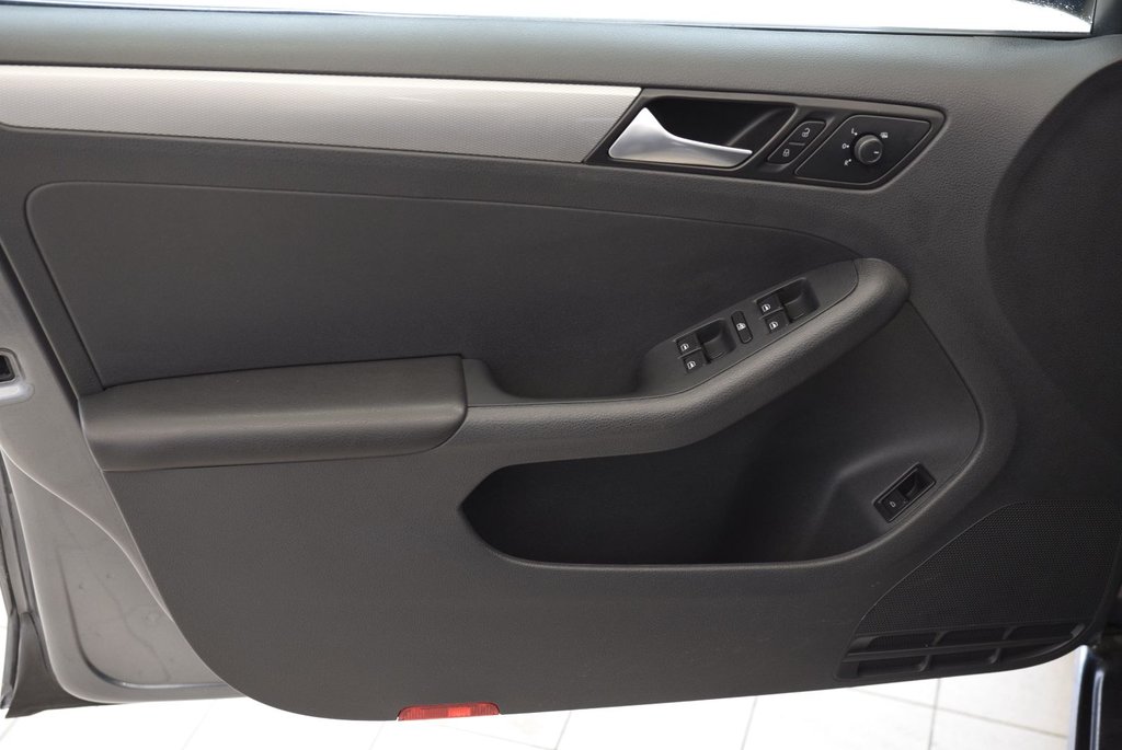 2017 Volkswagen Jetta A-C+CAMERA+APP CONNECT+ in Laval, Quebec - 18 - w1024h768px