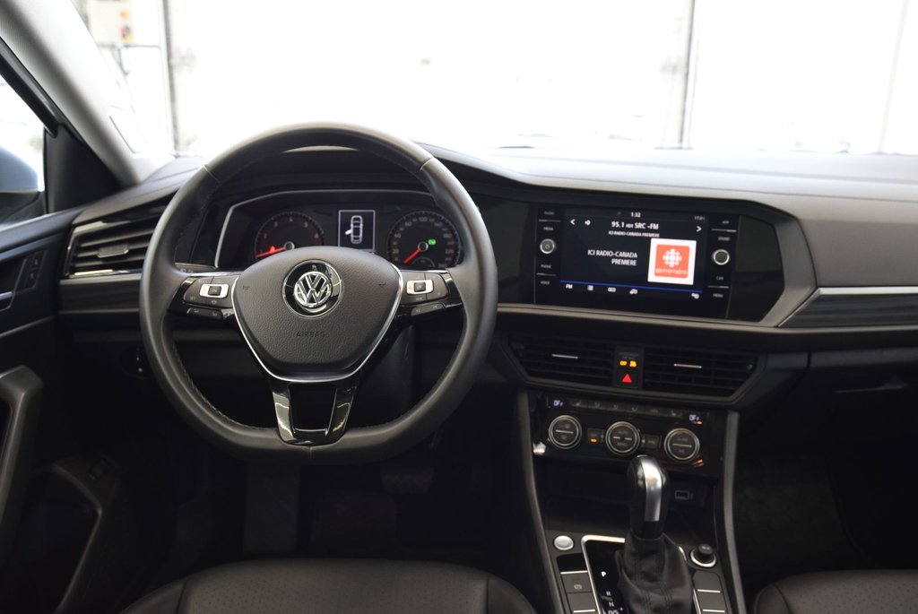 2020  Jetta HIGHLINE+TOIT PANO+CUIR+MAG in Laval, Quebec - 19 - w1024h768px