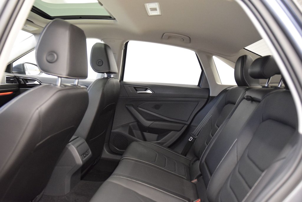 Volkswagen Jetta HIGHLINE+CUIR+TOIT+LED+WOW 2023 à Laval, Québec - 20 - w1024h768px