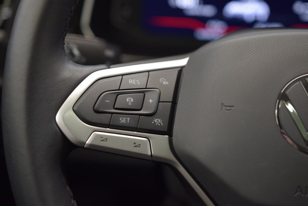 Volkswagen Jetta HIGHLINE+CUIR+TOIT+LED+WOW 2023 à Laval, Québec - 23 - w1024h768px